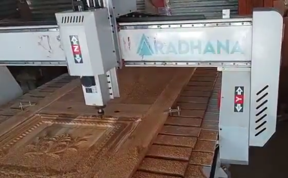 Aaradhana Technology CNC router machine